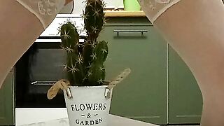 Slut old lady pounds wits cactus